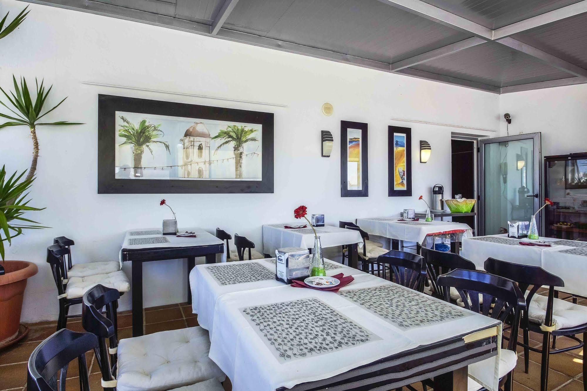 Hostal Campito كونيل ذي لا فرونتيرا المظهر الخارجي الصورة